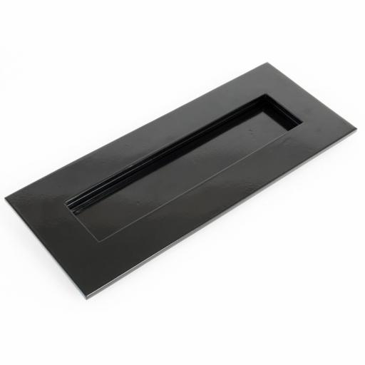 Black Small Letter Plate